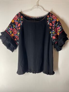 Umgee Black Linen Cotton Raw Hem Floral Embroidered Blouse Tee Size Small